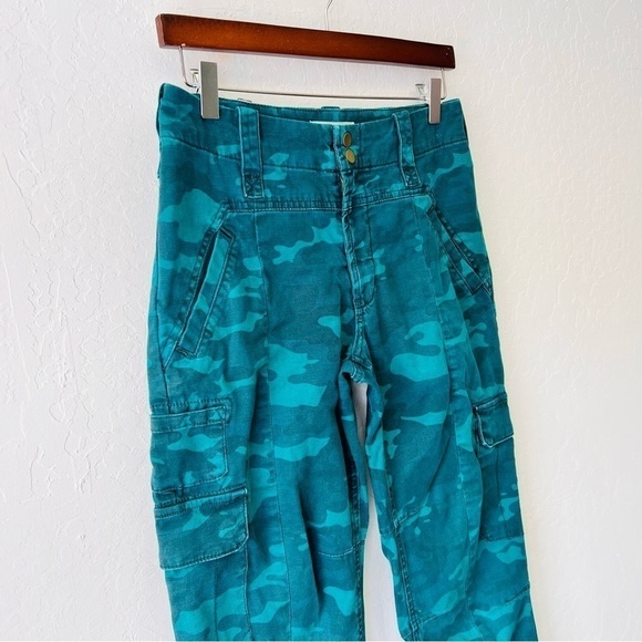 Anthropologie Austin Green Blue Camo Blend Cropped Cargo Pant 28 - Picture 3 of 12